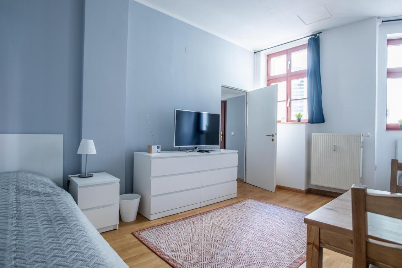 Alt-Berliner Eckkneipe - "Feuchte Ecke" Lägenhet Exteriör bild