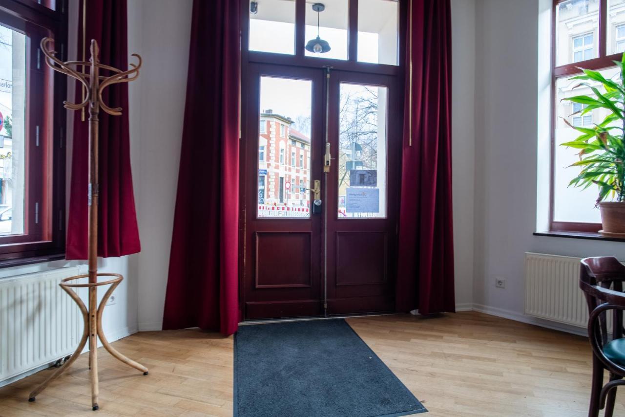 Alt-Berliner Eckkneipe - "Feuchte Ecke" Lägenhet Exteriör bild