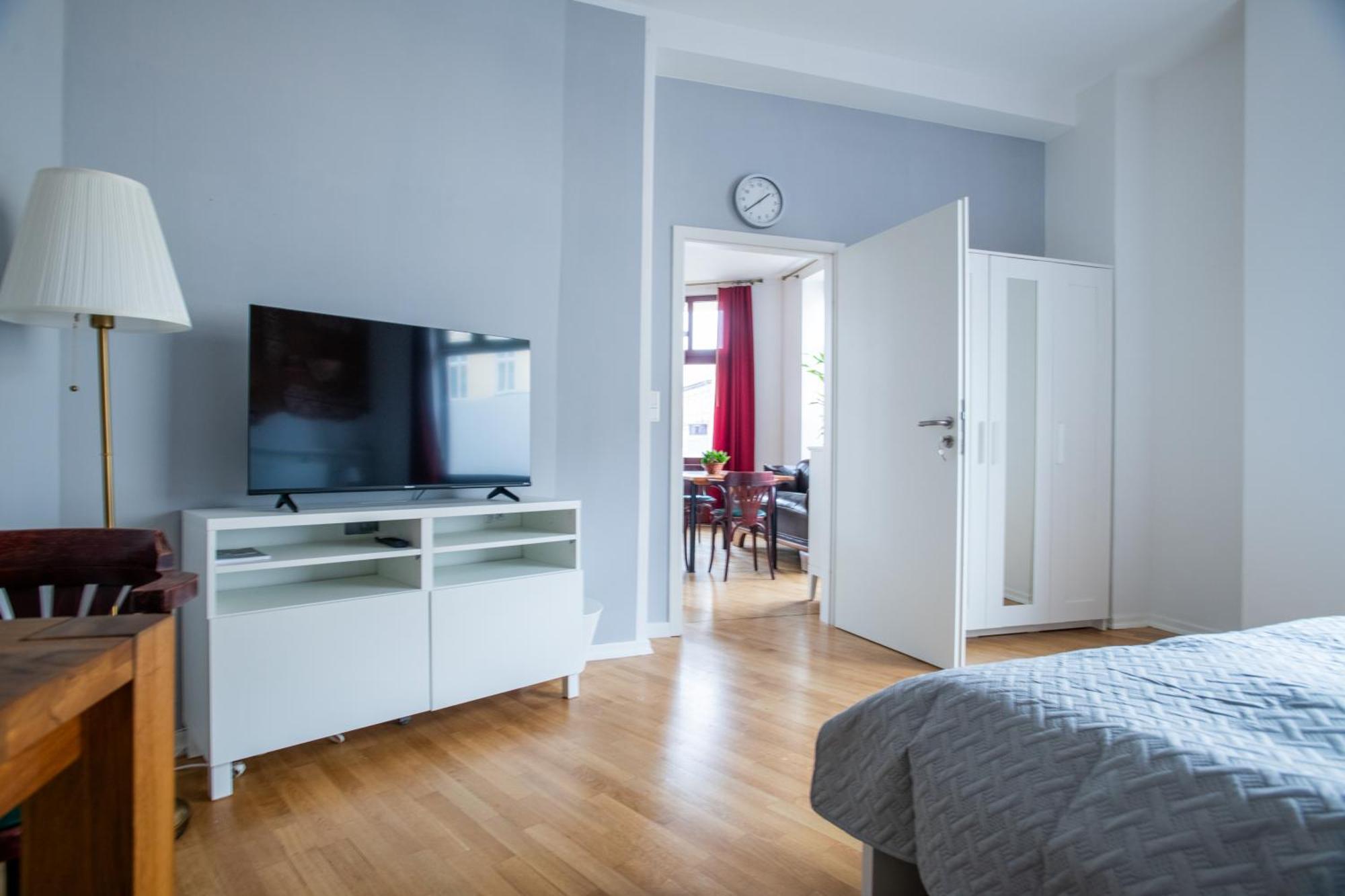 Alt-Berliner Eckkneipe - "Feuchte Ecke" Lägenhet Exteriör bild