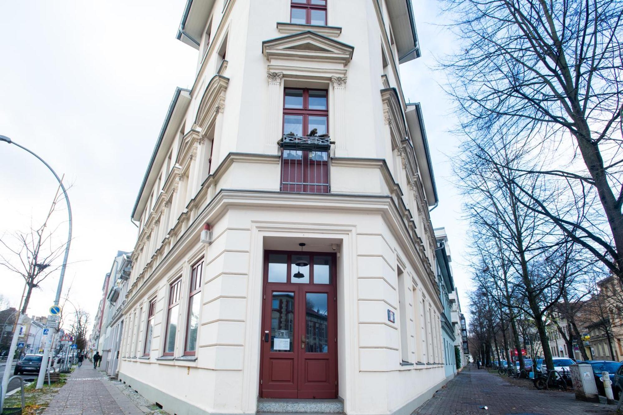 Alt-Berliner Eckkneipe - "Feuchte Ecke" Lägenhet Exteriör bild